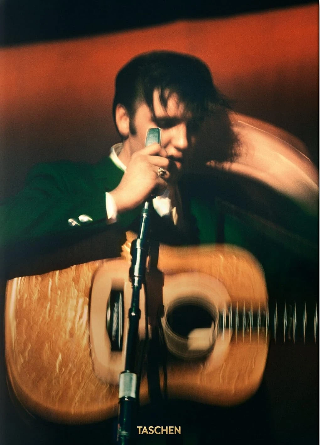 Alfred Wertheimer. Elvis and the Birth of Rock and Roll